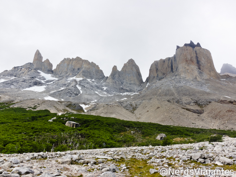 Trecho mais aberto no caminho até o mirador britânico no parque Torres del Paine - Patagônia Chilena Trecho mais aberto no caminho até o mirador britânico no parque Torres del Paine - Patagônia Chilena