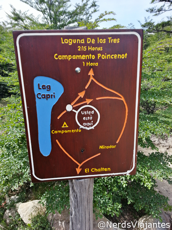 Placa indicativa das opções de desvio na trilha para a Laguna de los Tres - El Chaltén - Patagônia Argentina