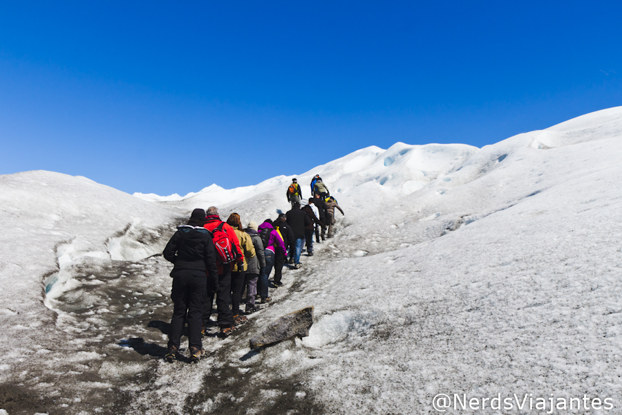 Início do trekking, todos ainda em fila indiana
