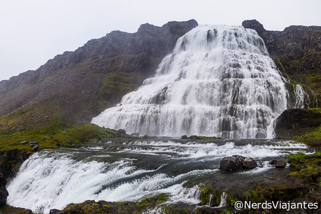 Fabulosa cachoeira Dynjandi, nos fiordes do oeste da Islândia